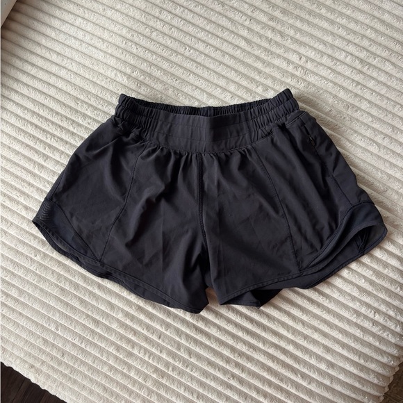 lululemon athletica Pants - Lululemon Hotty Hot 4” Shorts